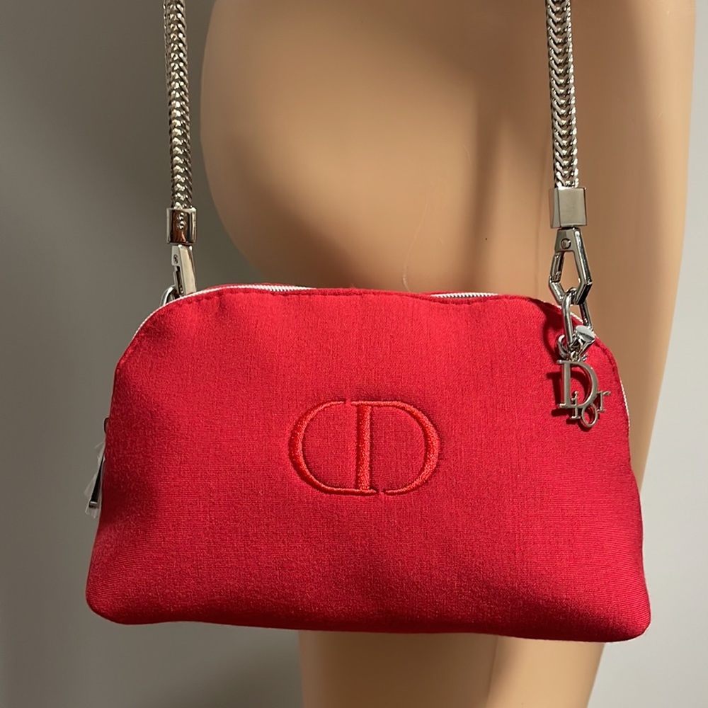 Dior red cosmetics pouch to shoulder bag - Picture 4 of 14